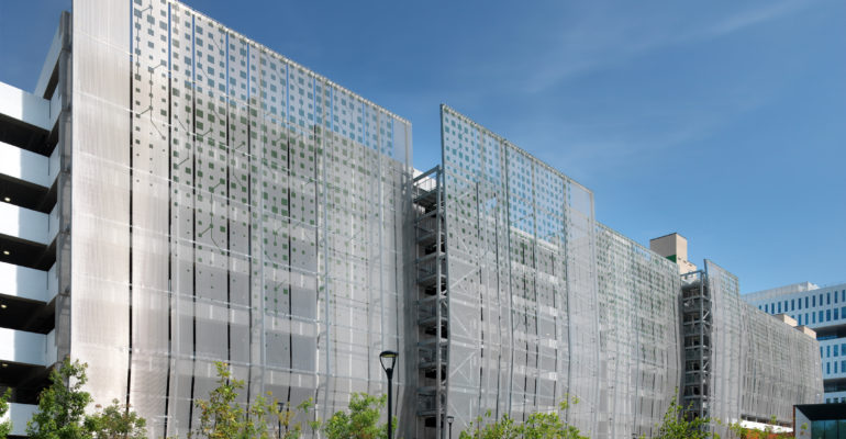 Podniebna estetyka: stal nierdzewna w nowoczesnej urbanistyce