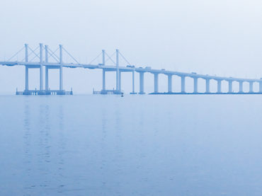 Stal nierdzewna na najdłuższy most na świecie