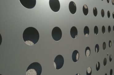 Blachy perforowane i siatki w architekturze i budownictwie