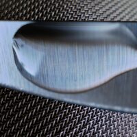 Zaawansowane techniki obróbki i funkcjonalizacji powierzchni stali nierdzewnych